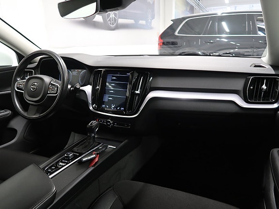 Volvo V60 20 of 30