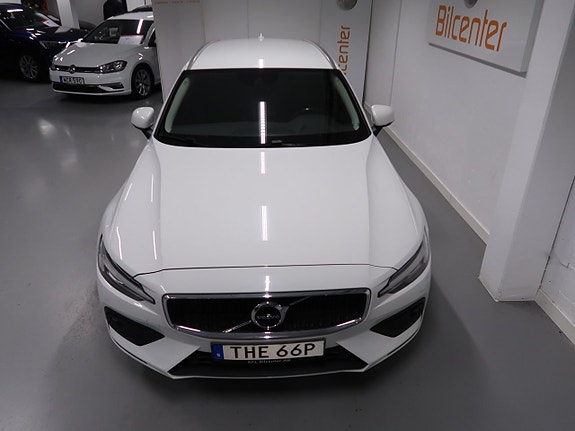 Volvo V60 11 of 30