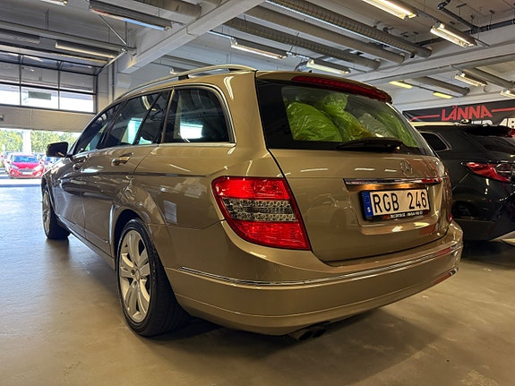 Mercedes-Benz C180 10 of 25