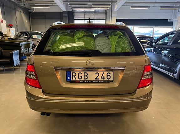Mercedes-Benz C180 5 of 25