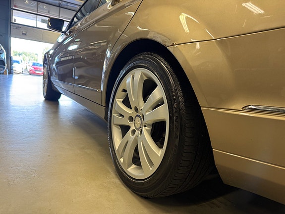 Mercedes-Benz C180 9 of 25