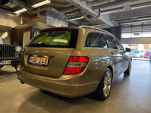 Mercedes-Benz C180 6 of 25