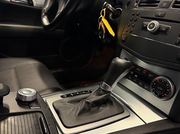 Mercedes-Benz C180 24 of 25