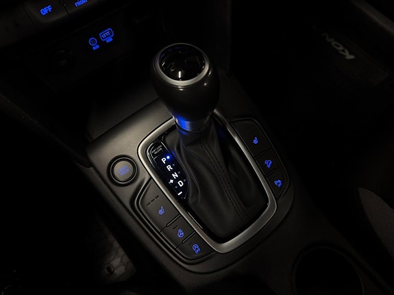 Hyundai Kona 16 of 20