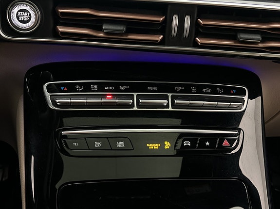Mercedes-Benz EQC400 29 of 30