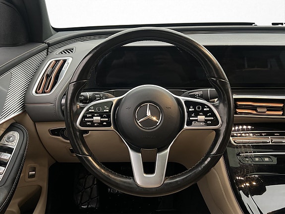 Mercedes-Benz EQC400 17 of 30