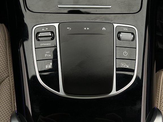 Mercedes-Benz EQC400 30 of 30