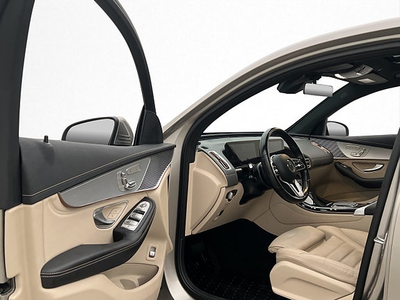 Mercedes-Benz EQC400 12 of 30