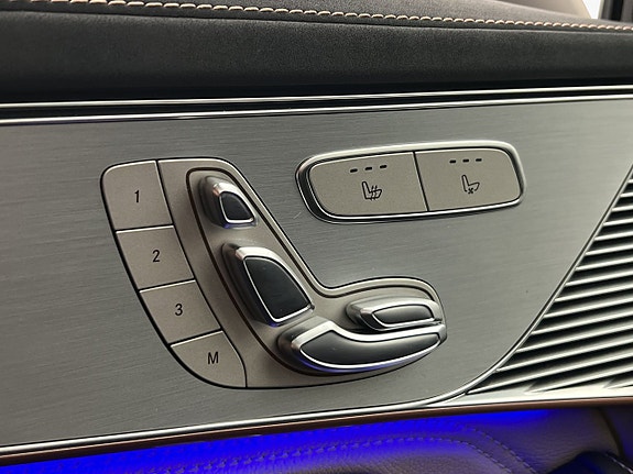 Mercedes-Benz EQC400 16 of 30