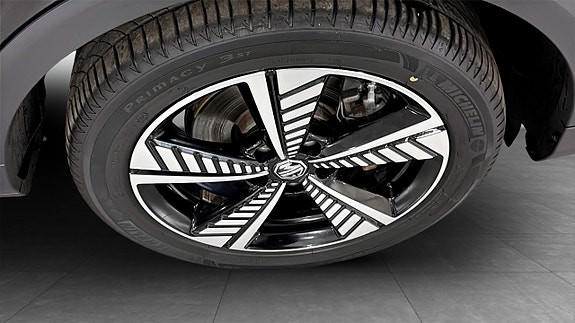 MG ZS 9 of 9