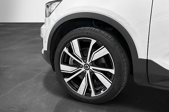 Volvo XC40 24 of 25