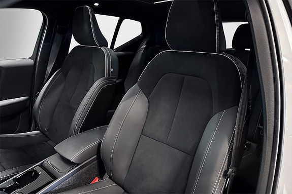 Volvo XC40 11 of 25