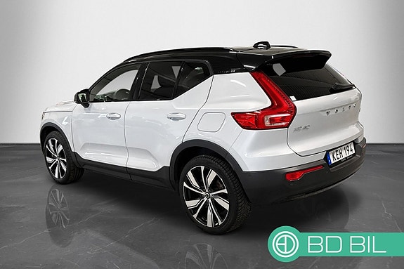 Volvo XC40 3 of 25