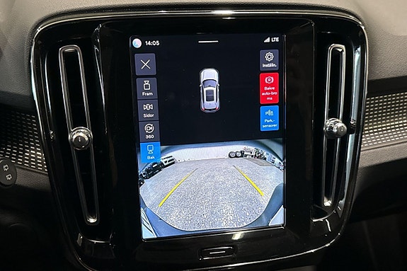 Volvo XC40 22 of 25