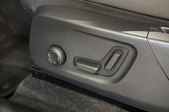 Volvo XC40 18 of 25