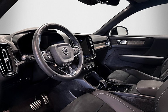 Volvo XC40 9 of 25