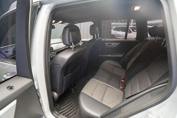 Mercedes-Benz GLK220 17 of 17