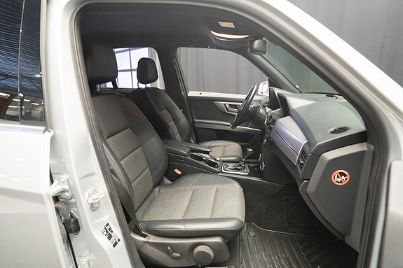 Mercedes-Benz GLK220 14 of 17