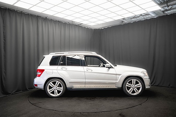 Mercedes-Benz GLK220 5 of 17