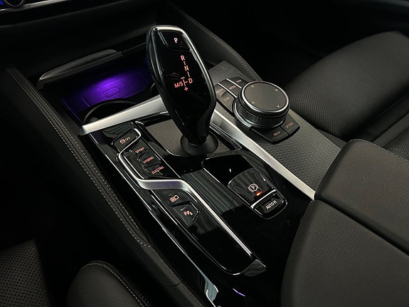 BMW 530e 28 of 30