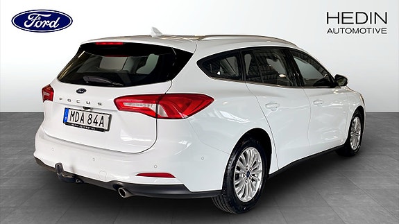 Ford Focus 2 of 9