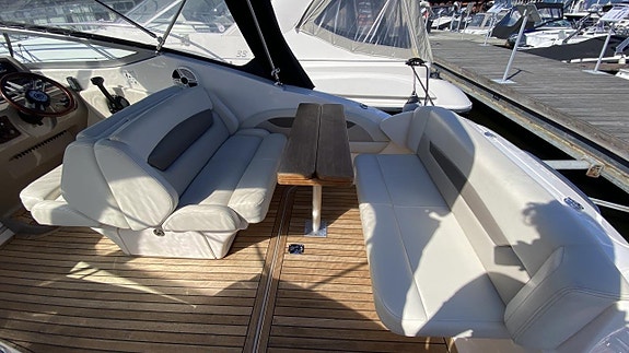 Chaparral 250 Signature 2008 Mercruiser 350 MPI Seacore -08 22 of 30