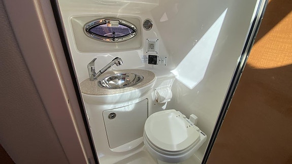 Chaparral 250 Signature 2008 Mercruiser 350 MPI Seacore -08 3 of 30