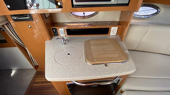 Chaparral 250 Signature 2008 Mercruiser 350 MPI Seacore -08 7 of 30