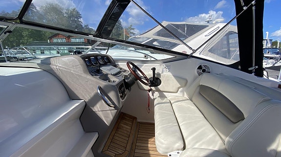 Chaparral 250 Signature 2008 Mercruiser 350 MPI Seacore -08 19 of 30