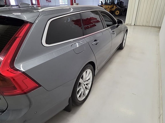 Volvo V90 6 of 10