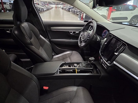 Volvo V90 4 of 10