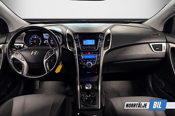 Hyundai i30 3 of 17