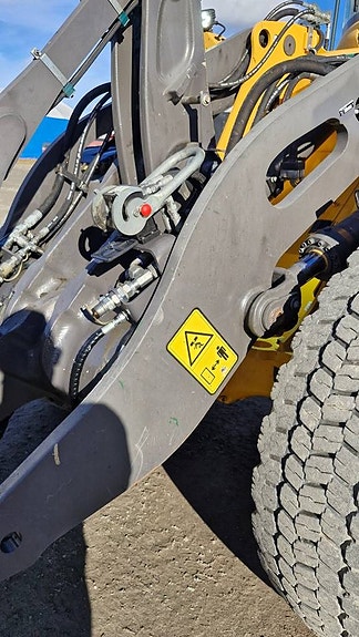 Volvo L60h Light Duty Steg 5 9 of 12