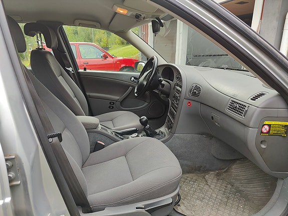Saab 9-5 5 of 12