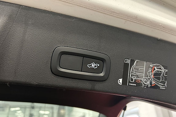 Volvo XC40 28 of 30