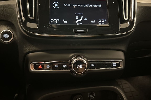 Volvo XC40 19 of 30