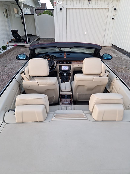 BMW 320i 11 of 14