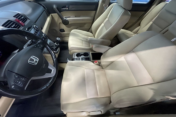 Honda CR-V 7 of 11