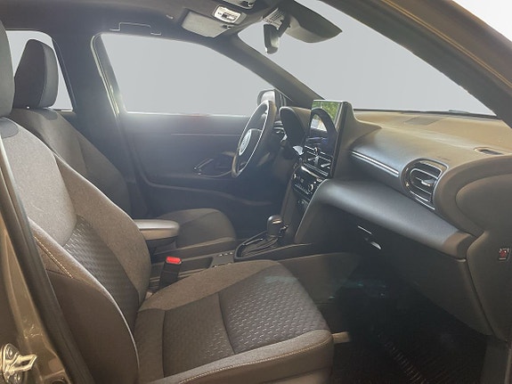 Toyota Yaris Cross 6 of 15