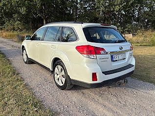 Subaru Outback 8 of 14