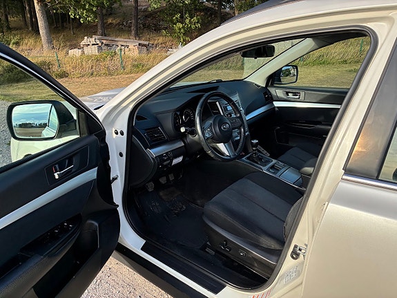 Subaru Outback 10 of 14