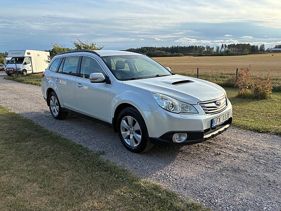 Subaru Outback 3 of 14