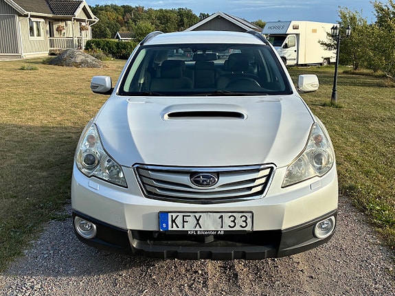 Subaru Outback 2 of 14