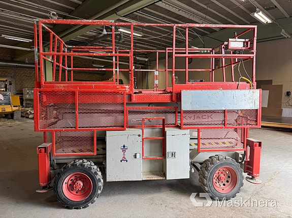 Saxlift SkyJack SJ-8841E 8 of 27