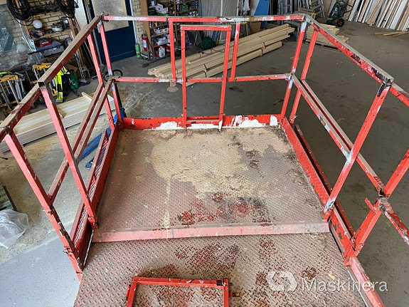 Saxlift SkyJack SJ-8841E 16 of 27