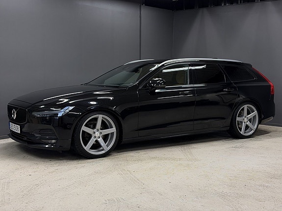 Volvo V90 2 of 14