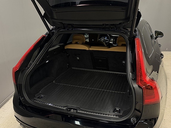 Volvo V90 14 of 14