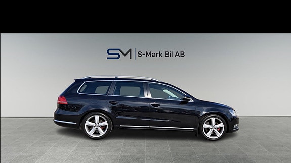 Volkswagen Passat 3 of 21