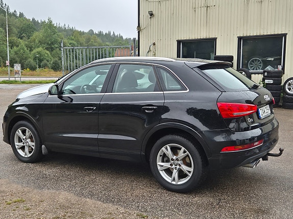 Audi Q3 6 of 27