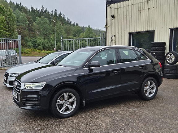 Audi Q3 12 of 27